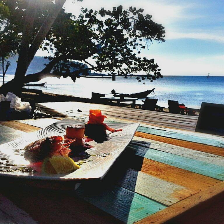 Think & Retro Cafe Lipa Noi Samui Hostel Bagian luar foto