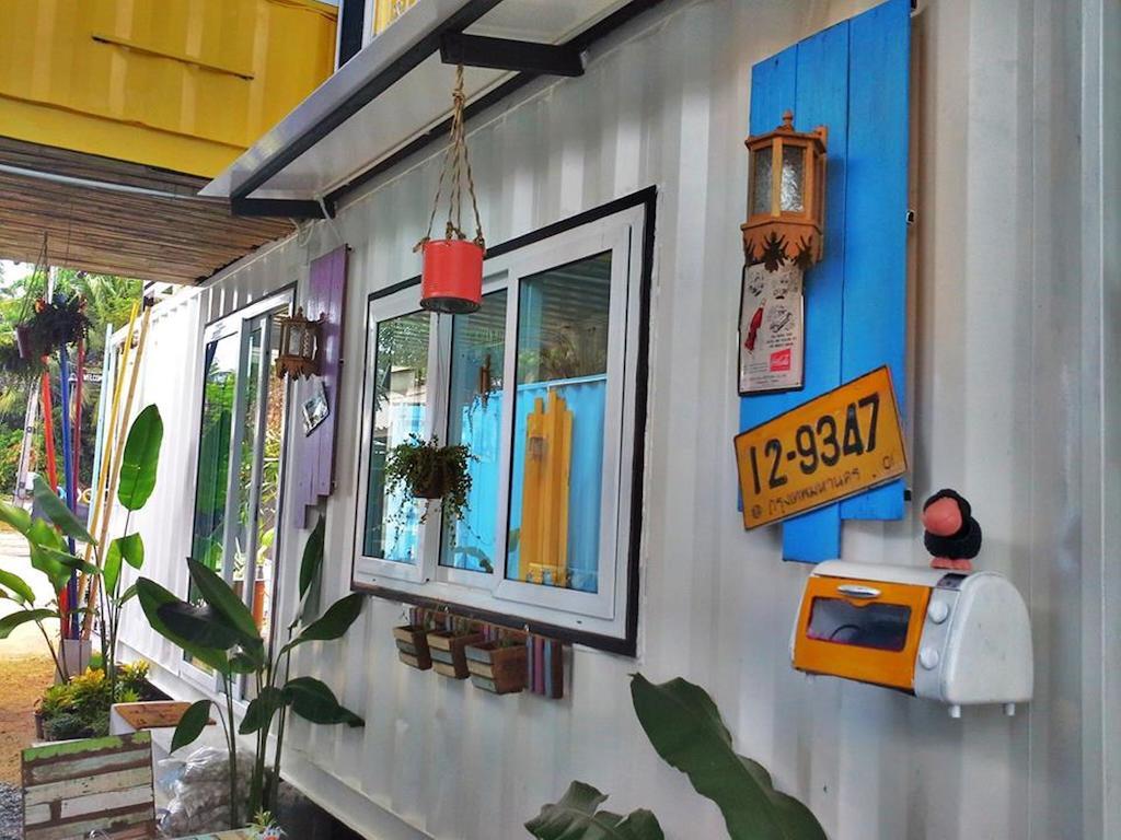 Think & Retro Cafe Lipa Noi Samui Hostel Bagian luar foto