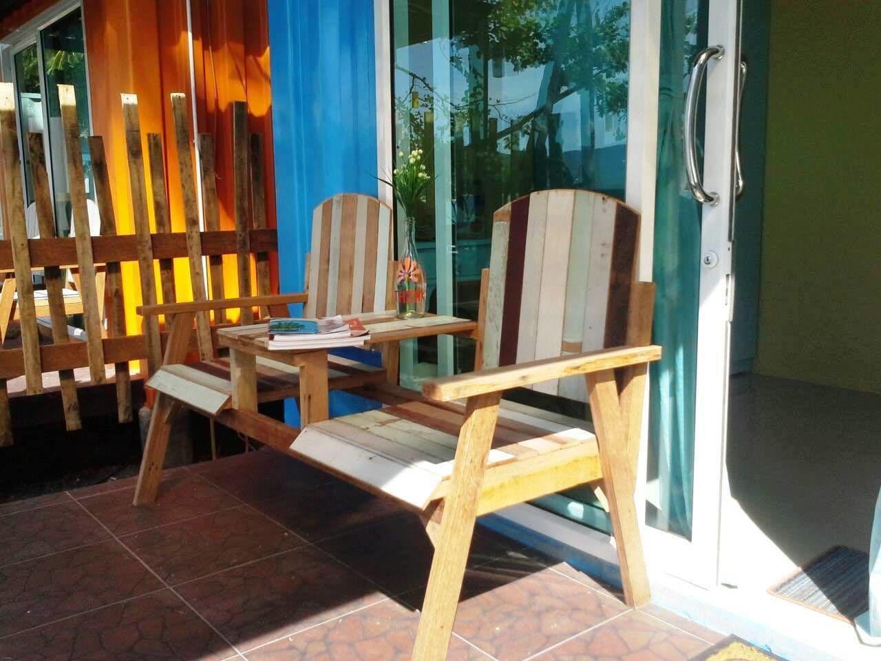 Think & Retro Cafe Lipa Noi Samui Hostel Bagian luar foto