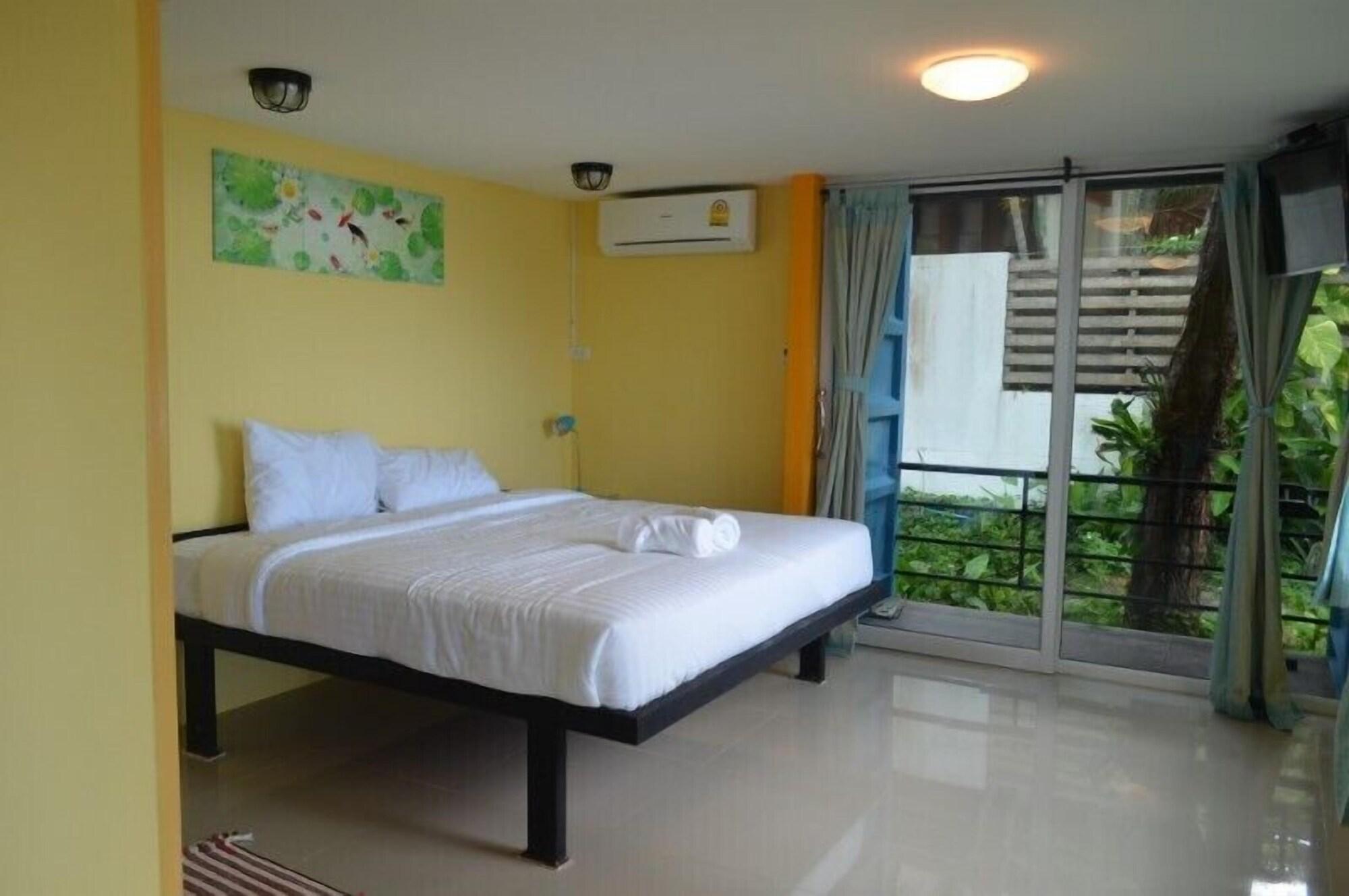 Think & Retro Cafe Lipa Noi Samui Hostel Bagian luar foto
