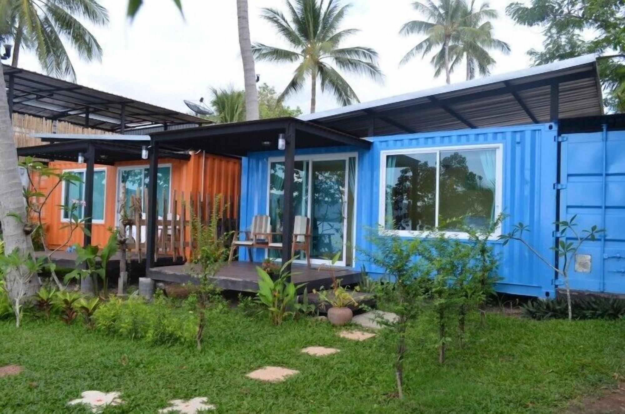 Think & Retro Cafe Lipa Noi Samui Hostel Bagian luar foto