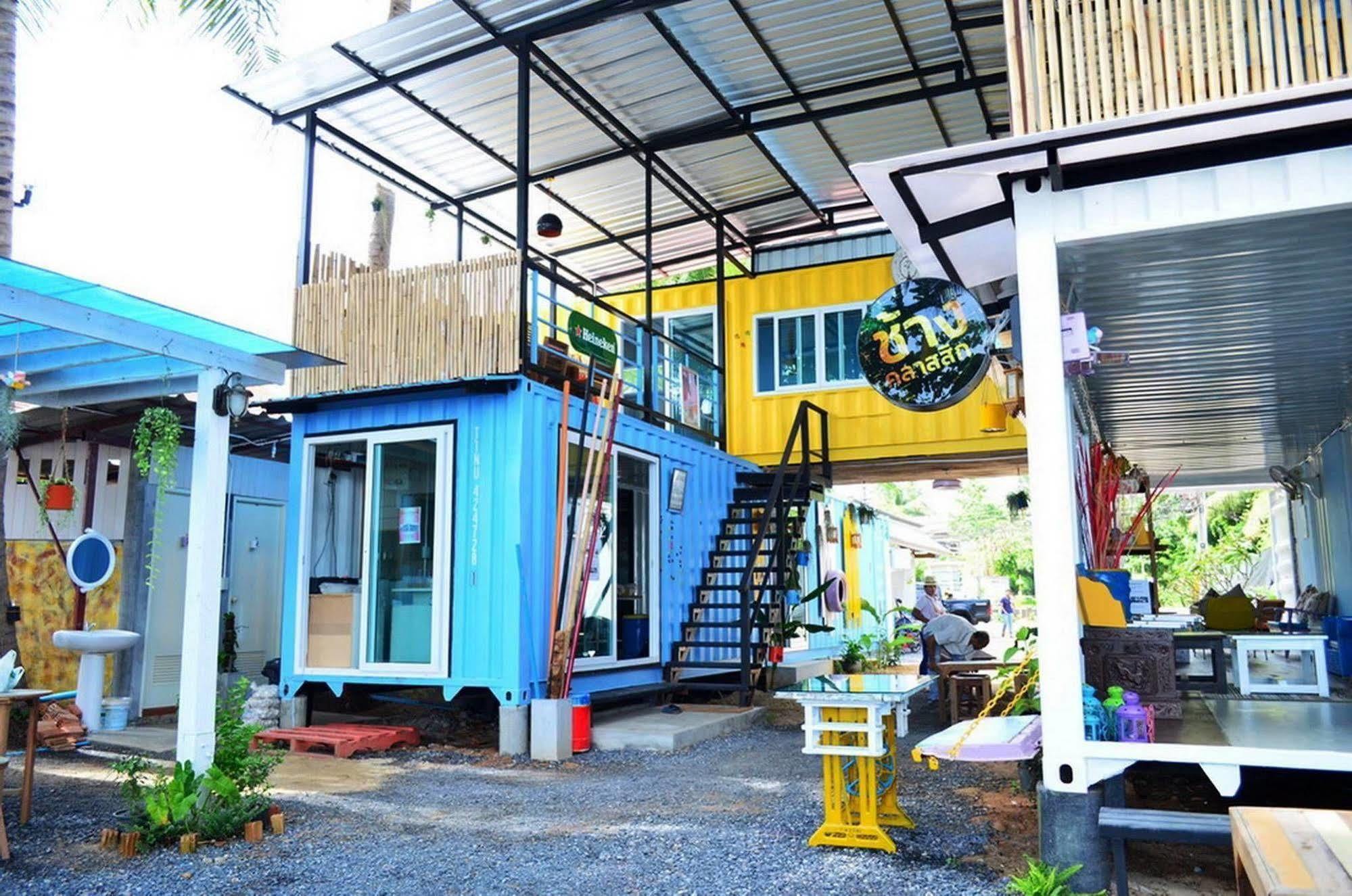 Think & Retro Cafe Lipa Noi Samui Hostel Bagian luar foto
